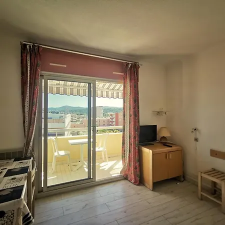Apartment Le Lavandou, 4 Pers, A 10m, Clim, Parking - Fr-1-803-24 *