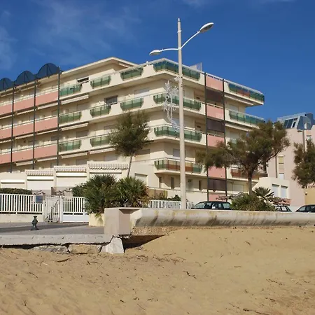 Le Lavandou, 4 Pers, A 10m, Clim, Parking - Fr-1-803-24 Apartment